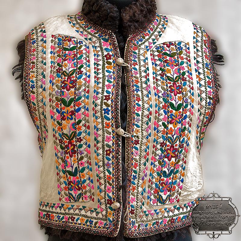 Український національний костюм